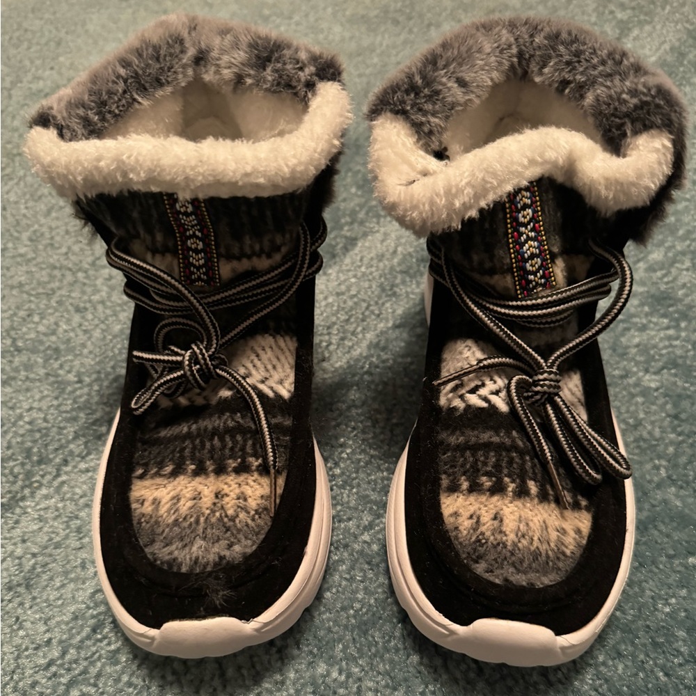 Boots - Picture 2 of 3